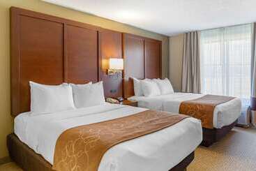 酒店 Comfort Suites Amish Country