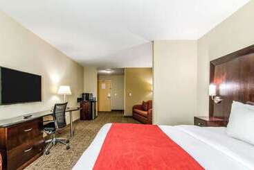 فندق Comfort Suites Bentonville  Rogers