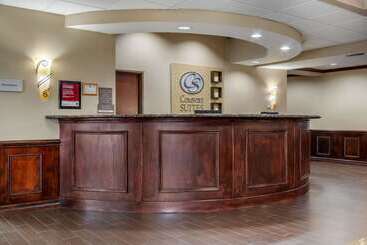 هتل Comfort Suites Central