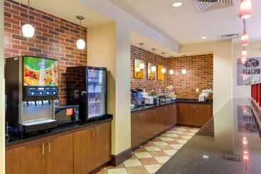 هتل Comfort Suites Charleston West Ashley
