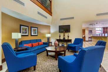 هتل Comfort Suites Charleston West Ashley