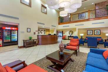 هتل Comfort Suites Charleston West Ashley