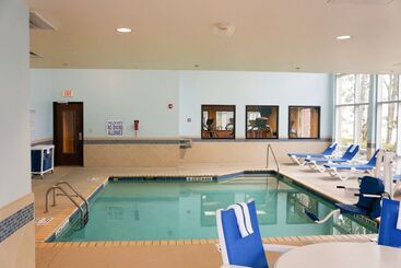 هتل Comfort Suites Charleston West Ashley