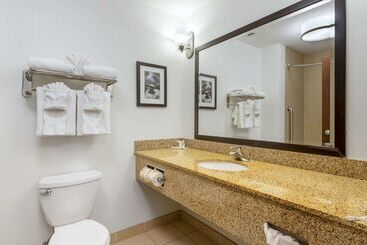 هتل Comfort Suites Conference Center Rapid City