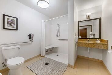 هتل Comfort Suites Conference Center Rapid City