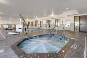 هتل Comfort Suites Conference Center Rapid City