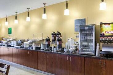 هتل Comfort Suites Conference Center Rapid City