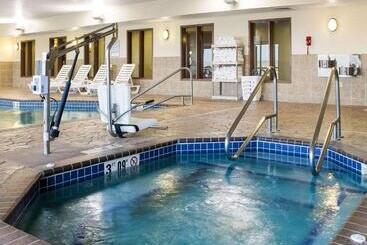 هتل Comfort Suites Conference Center Rapid City