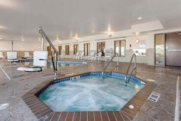 هتل Comfort Suites Conference Center Rapid City