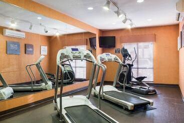 هتل Comfort Suites Conference Center Rapid City