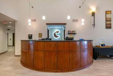 هتل Comfort Suites Conference Center Rapid City