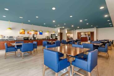 هتل Comfort Suites Conference Center Rapid City