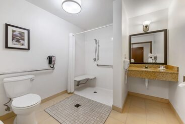 هتل Comfort Suites Conference Center Rapid City