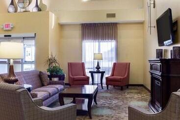 هتل Comfort Suites Conference Center Rapid City