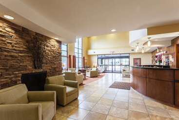 هتل Comfort Suites East Lincoln   Mall Area
