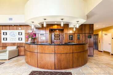 هتل Comfort Suites East Lincoln   Mall Area
