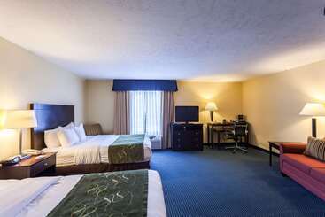 هتل Comfort Suites East Lincoln   Mall Area