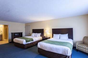 هتل Comfort Suites East Lincoln   Mall Area