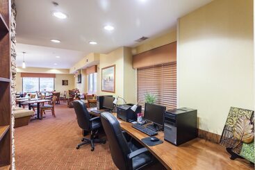هتل Comfort Suites East Lincoln   Mall Area