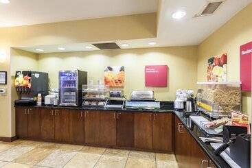 هتل Comfort Suites East Lincoln   Mall Area