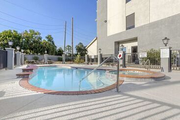 هتل Comfort Suites Houston Nw  Vintage Park