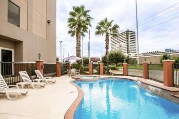 هتل Comfort Suites Houston Nw  Vintage Park