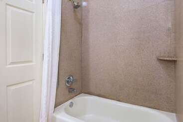 هتل Comfort Suites Lake Charles