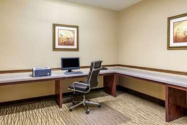 هتل Comfort Suites Montgomery East Monticello Dr
