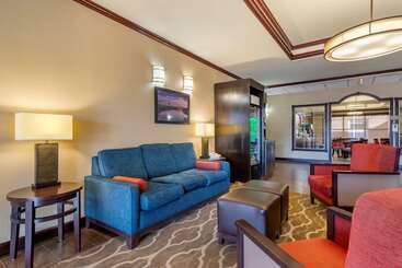هتل Comfort Suites Montgomery East Monticello Dr