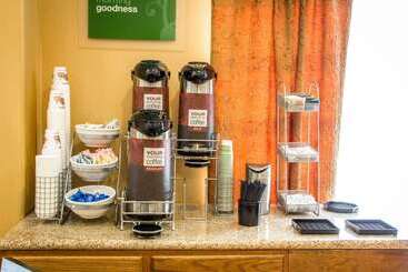 ホテル Comfort Suites Near Seaworld