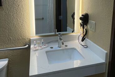 ホテル Comfort Suites Near Seaworld