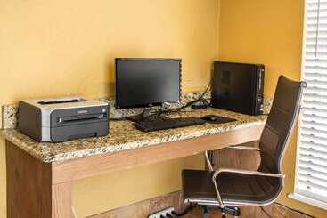 ホテル Comfort Suites Near Seaworld