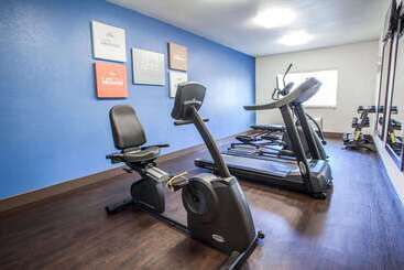 هتل Comfort Suites Peoria I 74