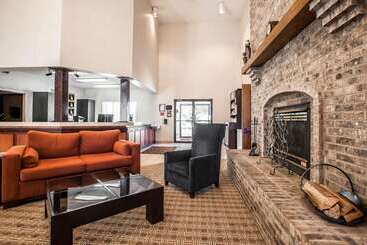 هتل Comfort Suites Peoria I 74
