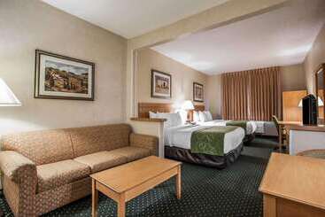 هتل Comfort Suites Peoria I 74