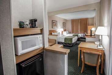 هتل Comfort Suites Peoria I 74