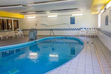 هتل Comfort Suites Peoria I 74
