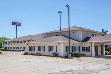 هتل Comfort Suites Peoria I 74