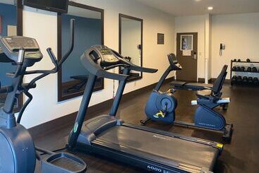 هتل Comfort Suites Peoria I 74