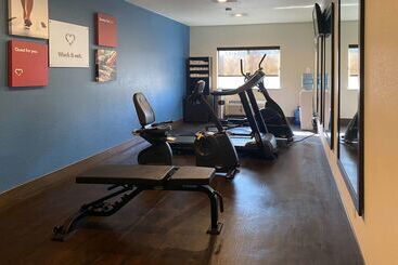 هتل Comfort Suites Peoria I 74