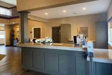 هتل Comfort Suites Peoria I 74