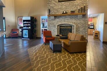 هتل Comfort Suites Peoria I 74