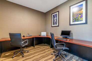 Отель Comfort Suites San Antonio North  Stone Oak