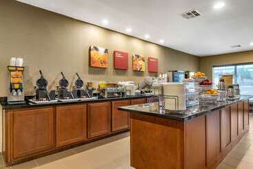 Отель Comfort Suites San Antonio North  Stone Oak