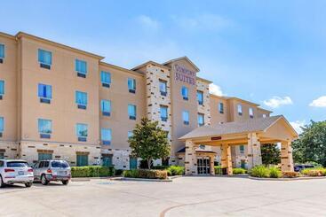 Отель Comfort Suites San Antonio North  Stone Oak