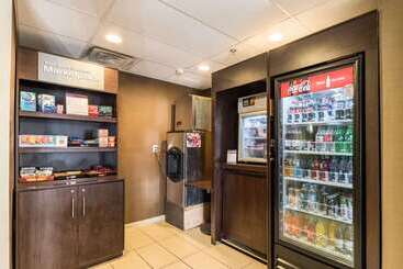 هتل Comfort Suites South