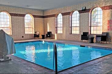 هتل Comfort Suites South