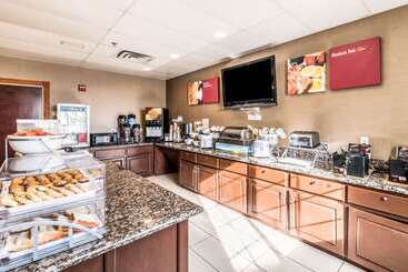 هتل Comfort Suites South