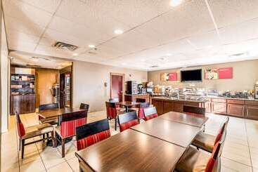 هتل Comfort Suites South