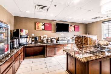 هتل Comfort Suites South